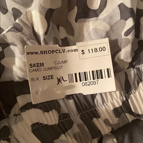 Skemo NWT size XL camouflage strapless jumpsuit - Picture 6 of 8